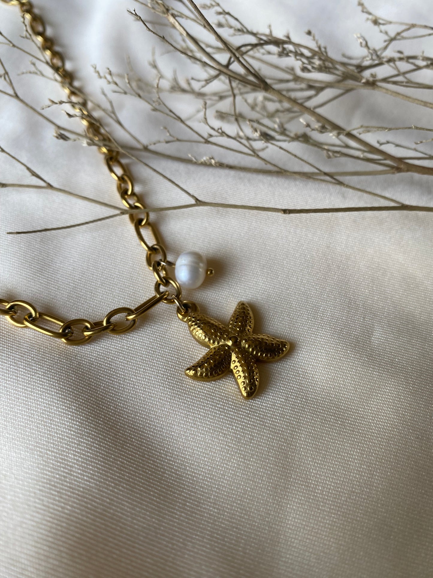 Estrella del mar necklace