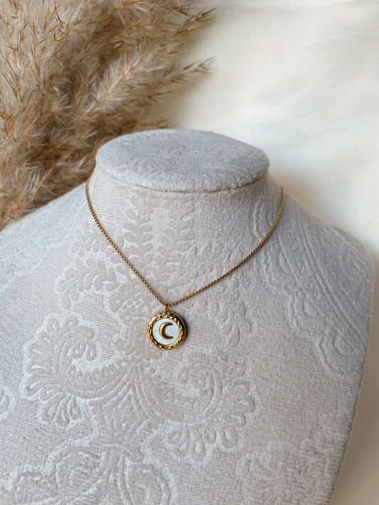 White moon necklace