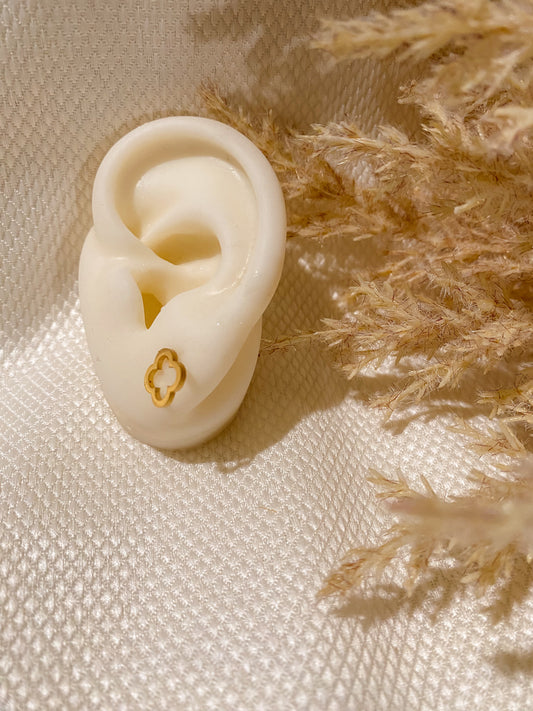 Fiora stud earrings